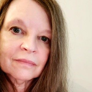 Meet your Posher, Suzanne